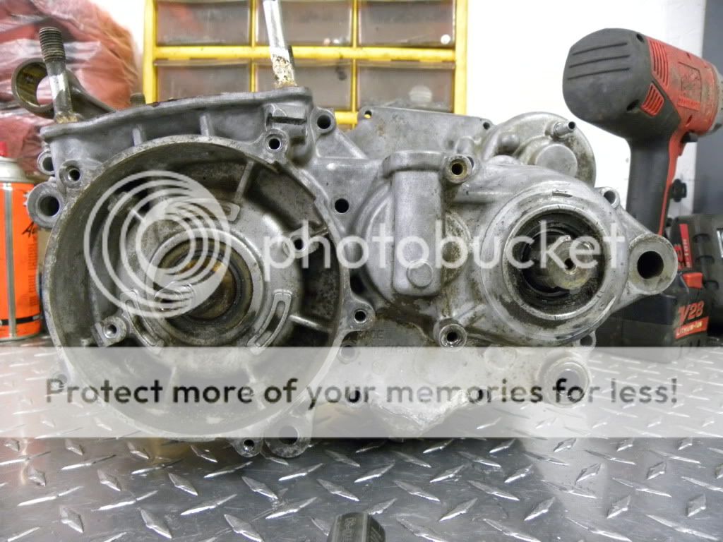 How to safely split your motorcycle engine cases. KX Guru Racing